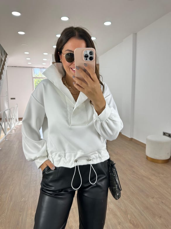 Dik Yaka Beli Lastikli Sweat - Beyaz