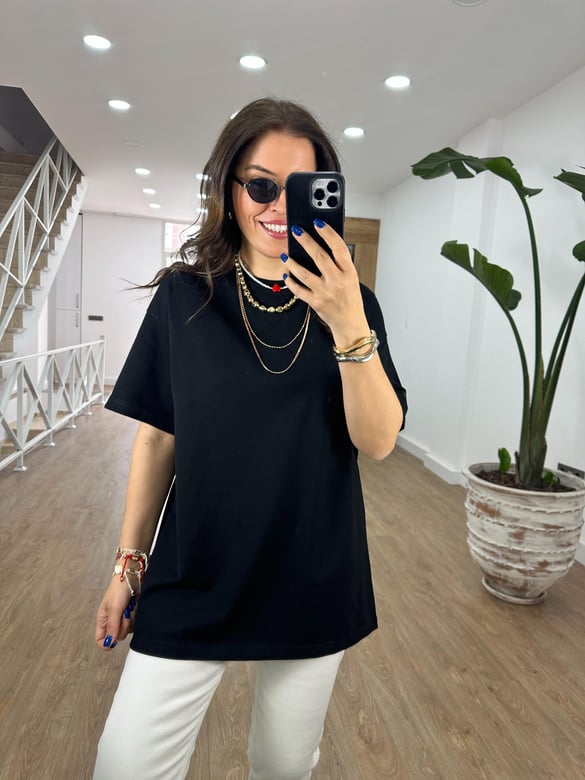 Dilvin Pamuklu Oversize Tişört-Siyah