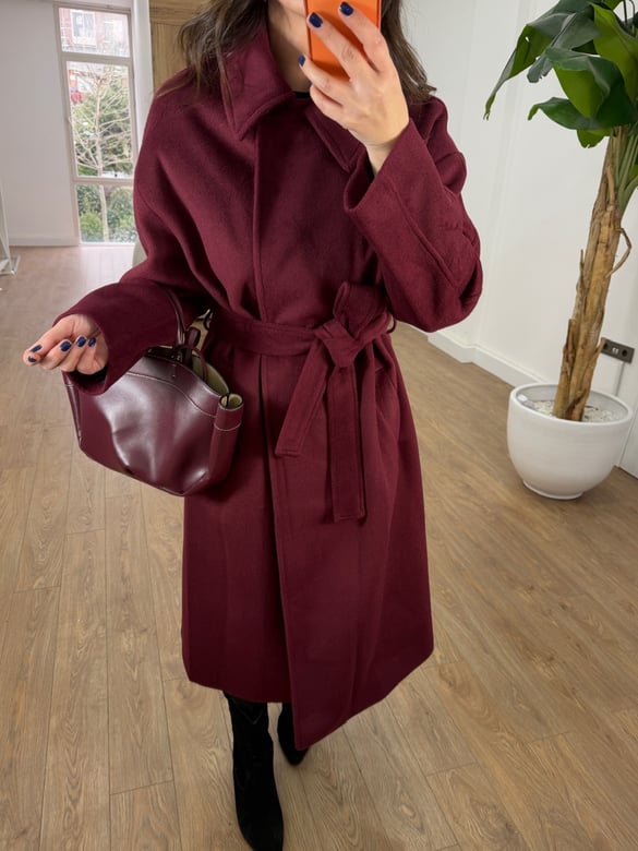 Beli Kuşaklı Uzun Yün Kaban - Bordo