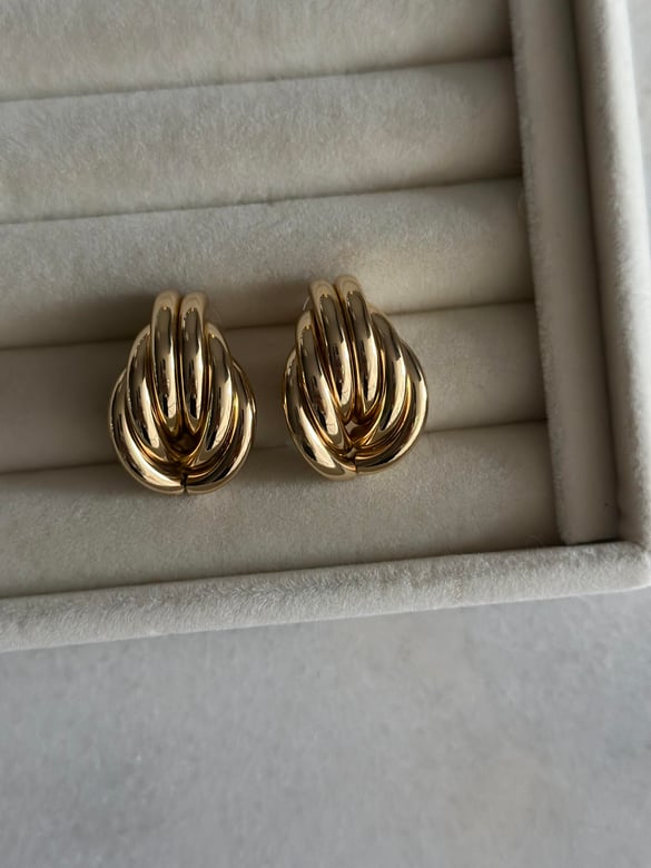 Geçme Yarım Halka Gold Küpe