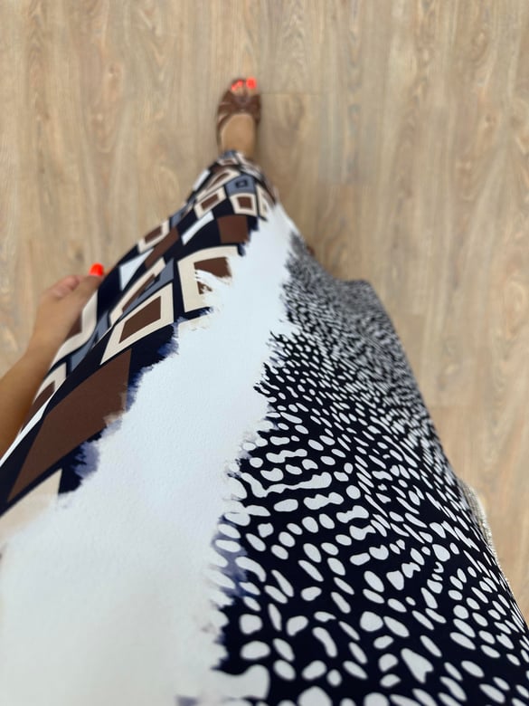 Geometrik Desen Halter Yaka Elbise