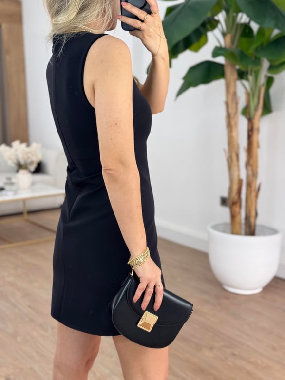 Gold Aksesuarlı Mini Elbise - Siyah