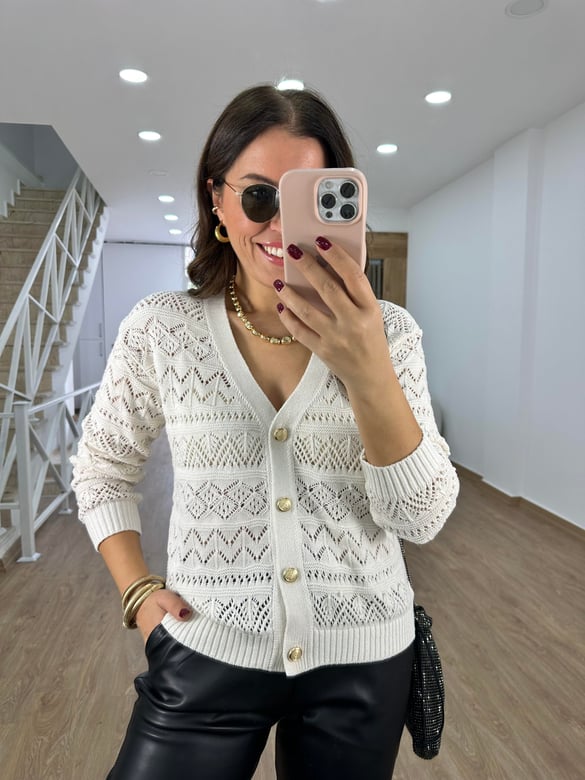 Gold Düğmeli Ajurlu Hırka-Ekru