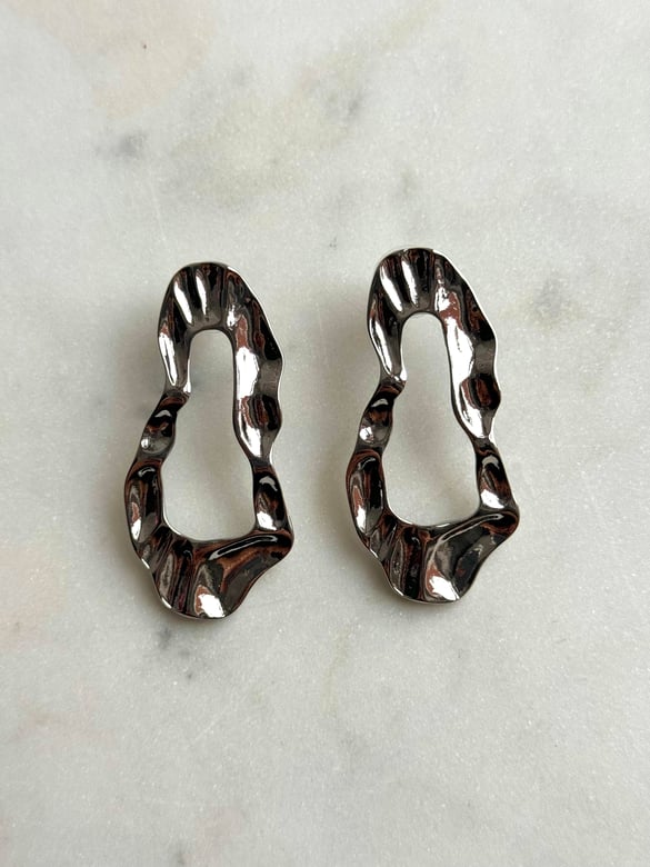 Gümüş Asimetrik Plaka Küpe 4,8cm