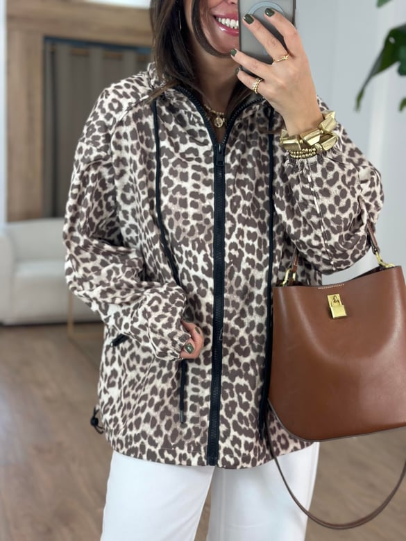 Kapüşonlu Leopar Desen Yağmurluk 