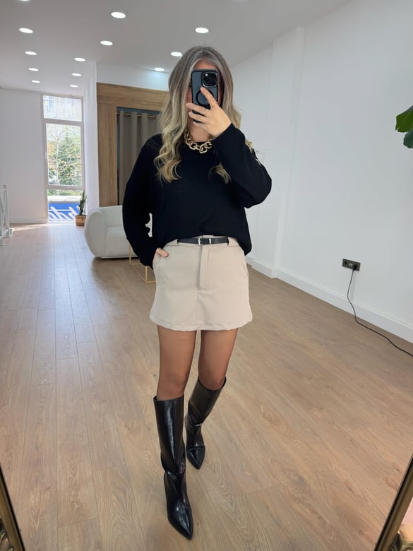 Kemerli İçi Şortlu Mini Etek - Taş
