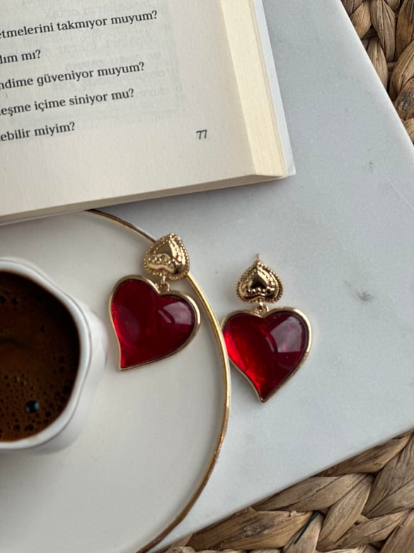 Kırmızı Gold Kalp Detay Küpe 4 cm