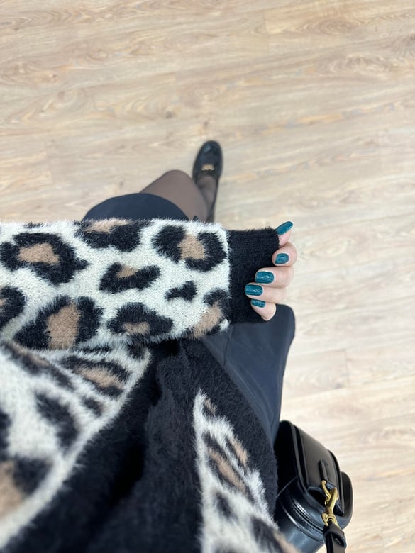 Leopar Desen Yumoş Triko Hırka