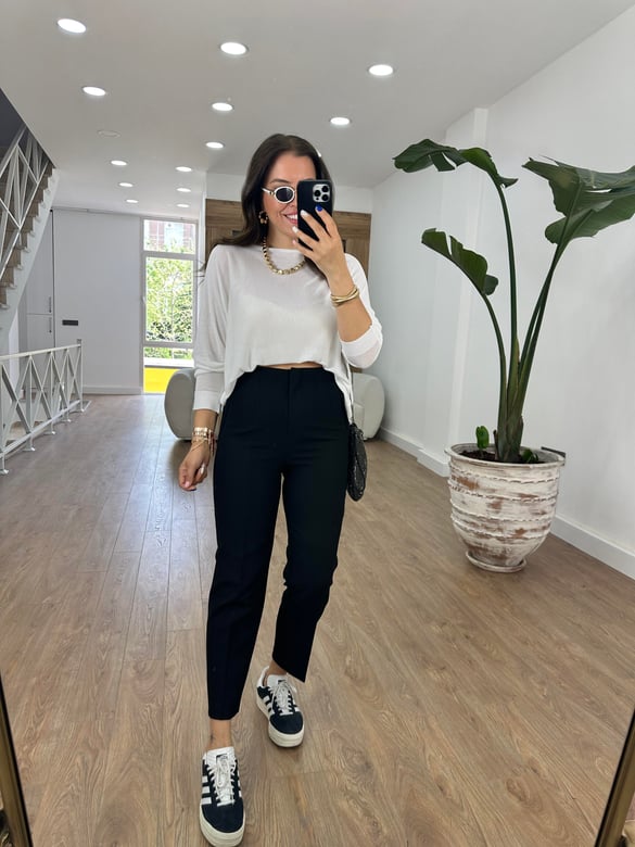 Marka Model Flatolu Pantolon Siyah Renk