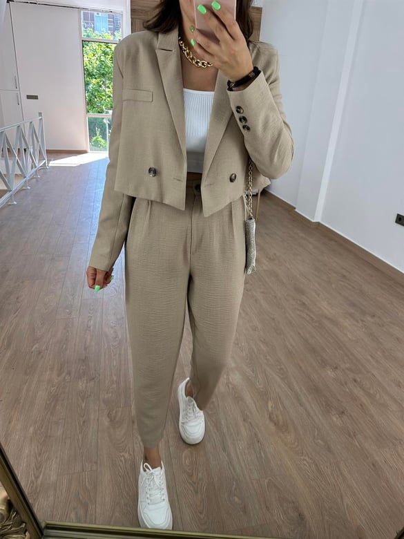 Marka Model Kısa Ceketli Takım-Camel