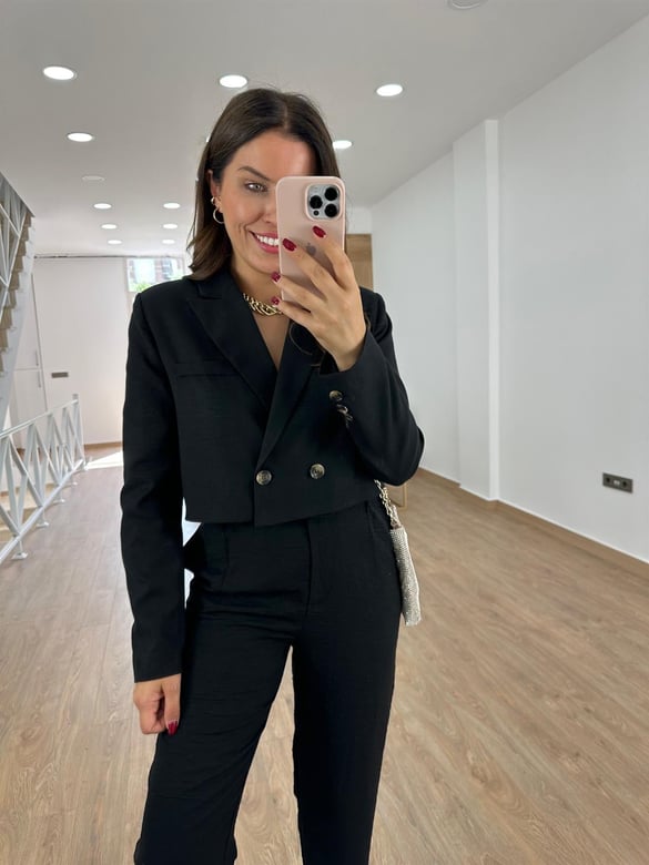Marka Model Kısa Ceketli Takım-Siyah
