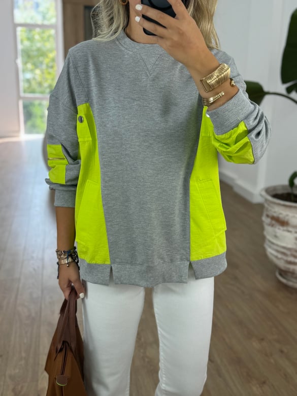 Marka Model Paraşüt Kumaş Detaylı Sweatshirt