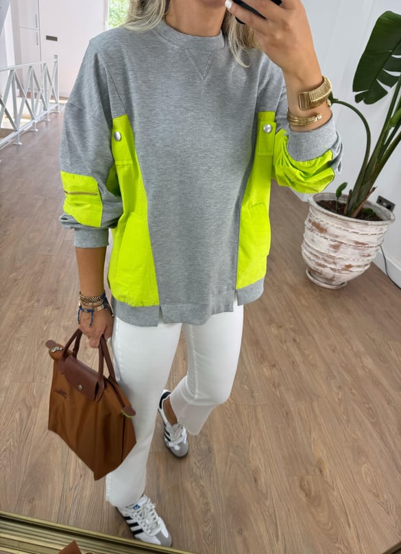 Marka Model Paraşüt Kumaş Detaylı Sweatshirt