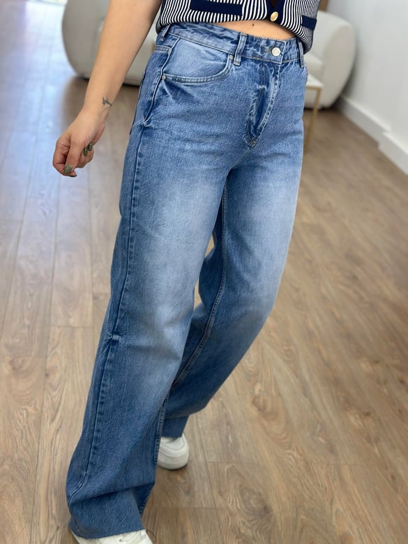 Mavi Yıkamalı Straight Jean