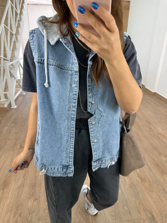 Önü Çıtçıtlı Kapüşonlu Salaş Denim Yelek