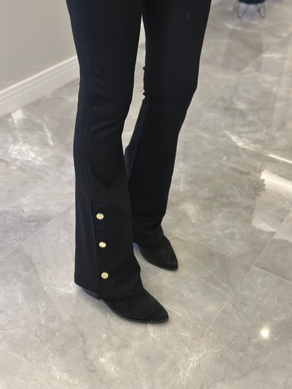 Paçası Gold Düğmeli Tayt Pantolon - Siyah