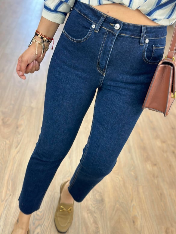 Paçası Kesik Boyfıt Jean-Lacivert