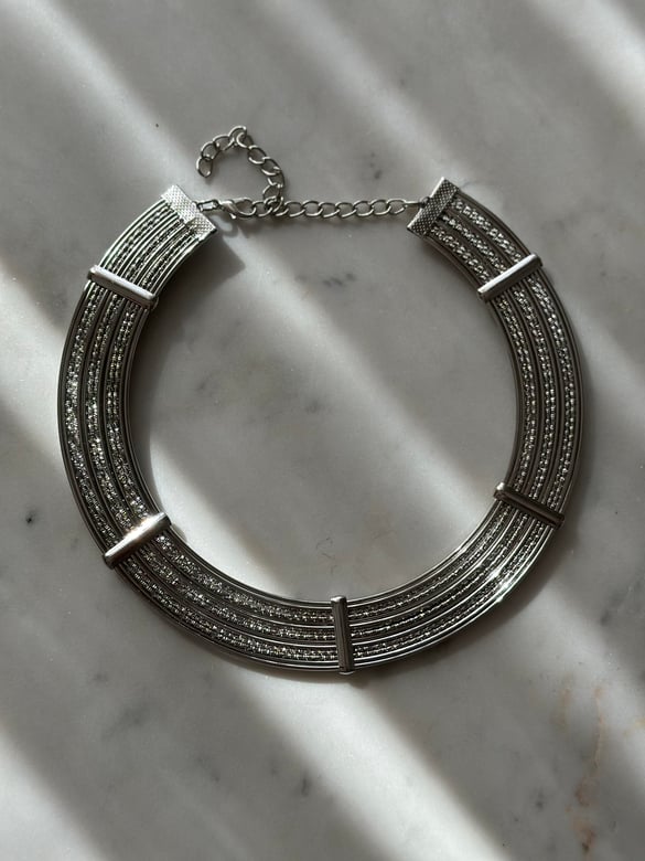 Silver Geniş Kelepçe Tasarım Kolye