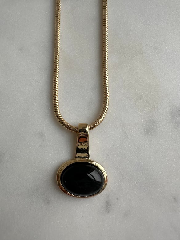 Siyah Taşlı Gold Kolye