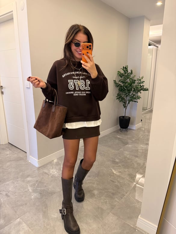 Tshirt Detaylı Nakışlı Sweatshirt 