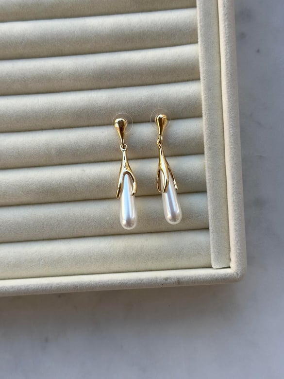 Uzun inci Detay Gold Küpe 5cm