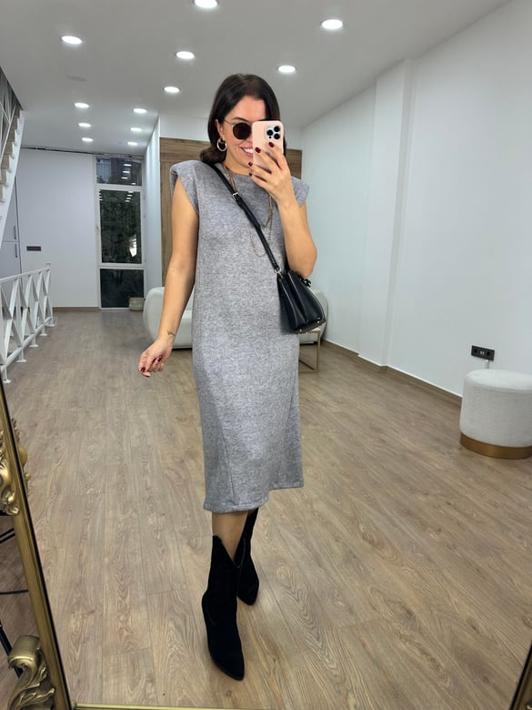 Vatkalı Yumuşacık Dokuda Triko Elbise-Gri
