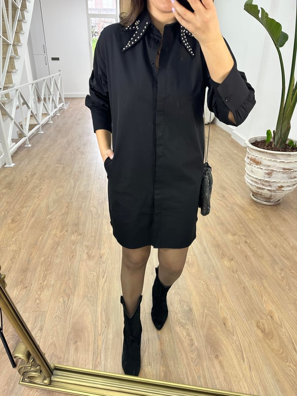 Yakası Taşlı Poplin Elbise
