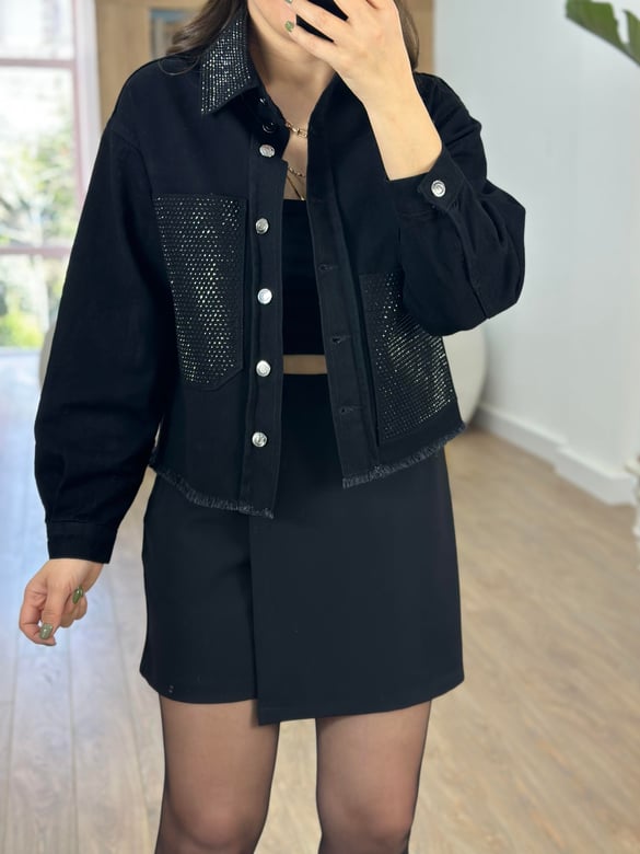 Yakası Ve Cepleri Taşlı Tasarım Denim Ceket