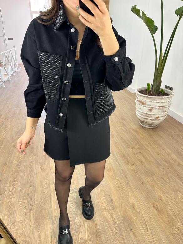 Yakası Ve Cepleri Taşlı Tasarım Denim Ceket