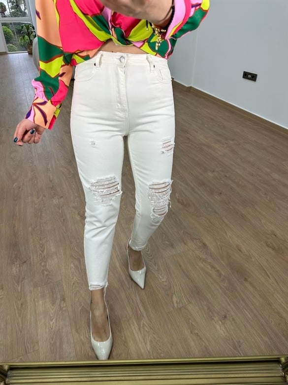 Yırtıklı Mom Jean-Ekru