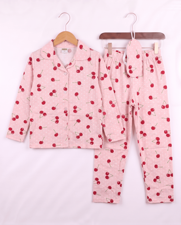 008021 Göz Bantlı Kiraz Desenli Pijama Takımı SOMON