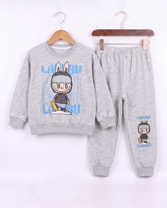 002005 Labubu Desenli Çocuk Takım GRİ