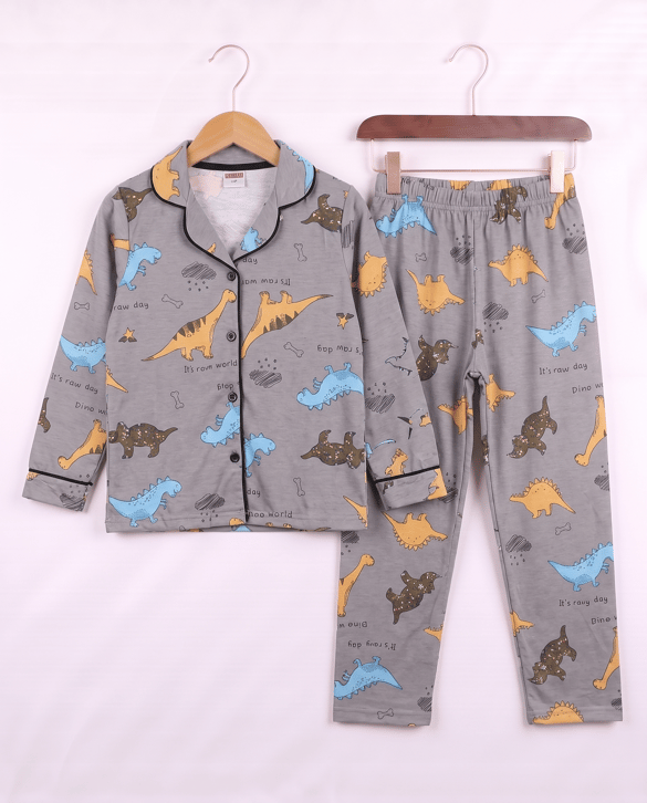 008033 Dinozor Desenli Pijama Takımı GRİ