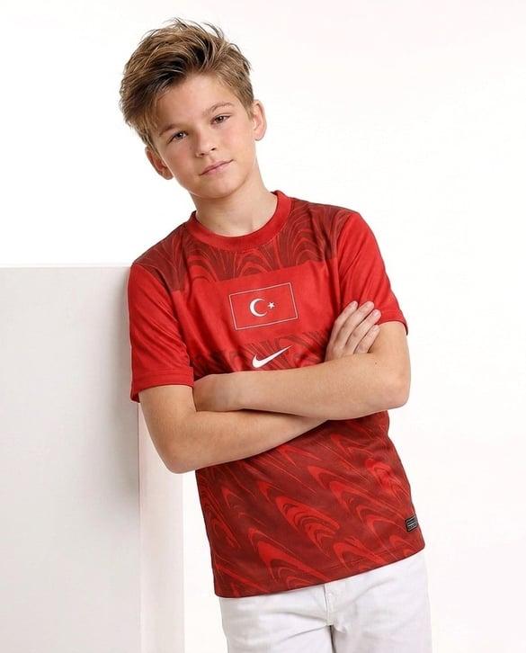 2105 Türkiye Çocuk Forma T-shirt 8 Numara A.G KIRMIZI