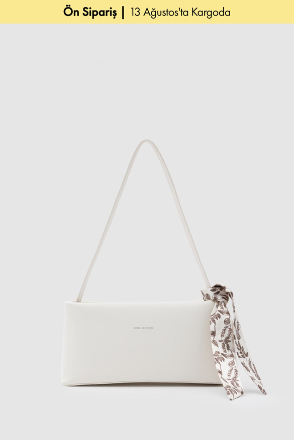Alya Fular Detaylı Baget Çanta Krem
