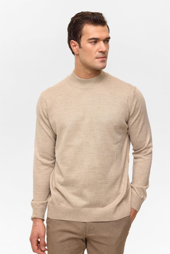 Bej Regular Düz Yarım Balıkçı Yaka Triko Kazak