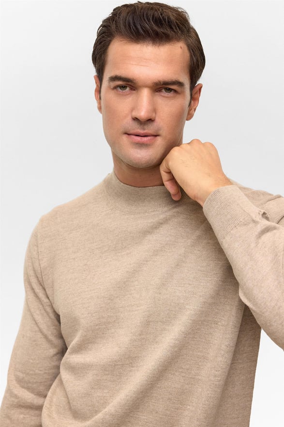 Bej Regular Düz Yarım Balıkçı Yaka Triko Kazak