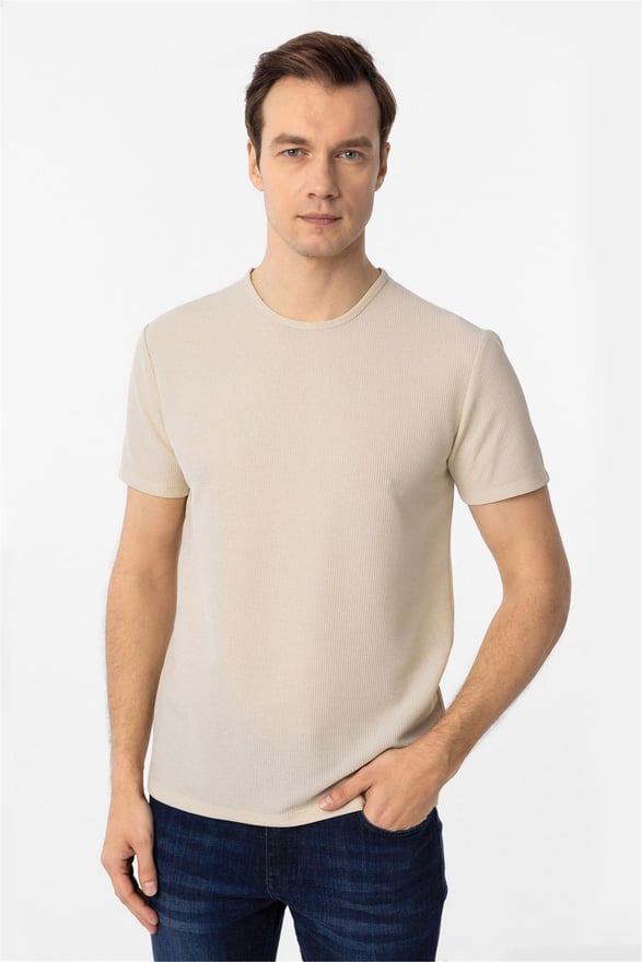 Bej Slim Armürlü O Yaka Tişört
