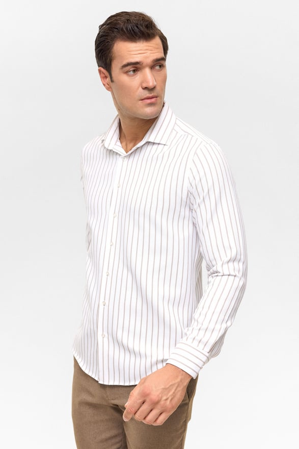 Bej Slim Çizgili Klasik Yaka Gömlek