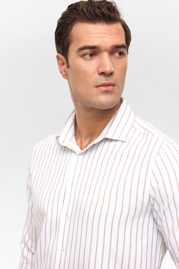 Bej Slim Çizgili Klasik Yaka Gömlek