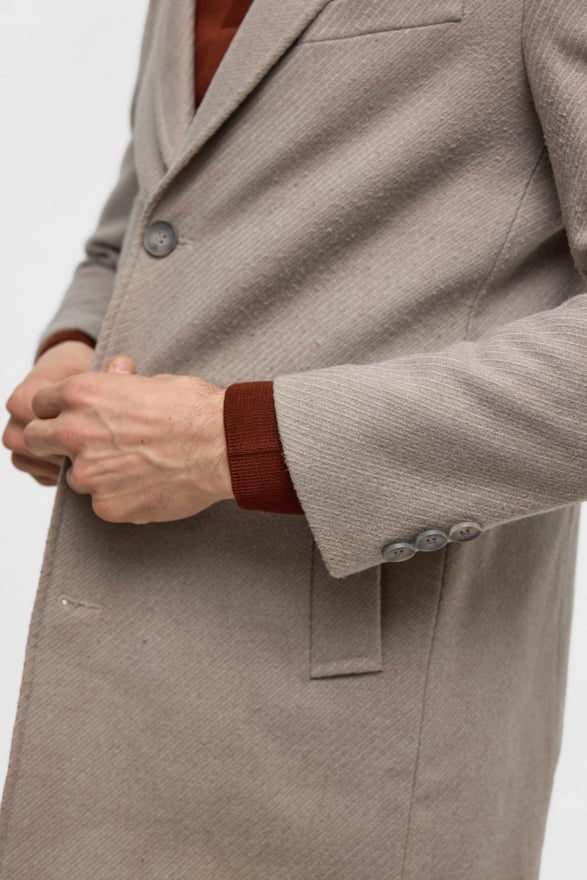 Bej Slim Desenli Sivri Yaka Kaban