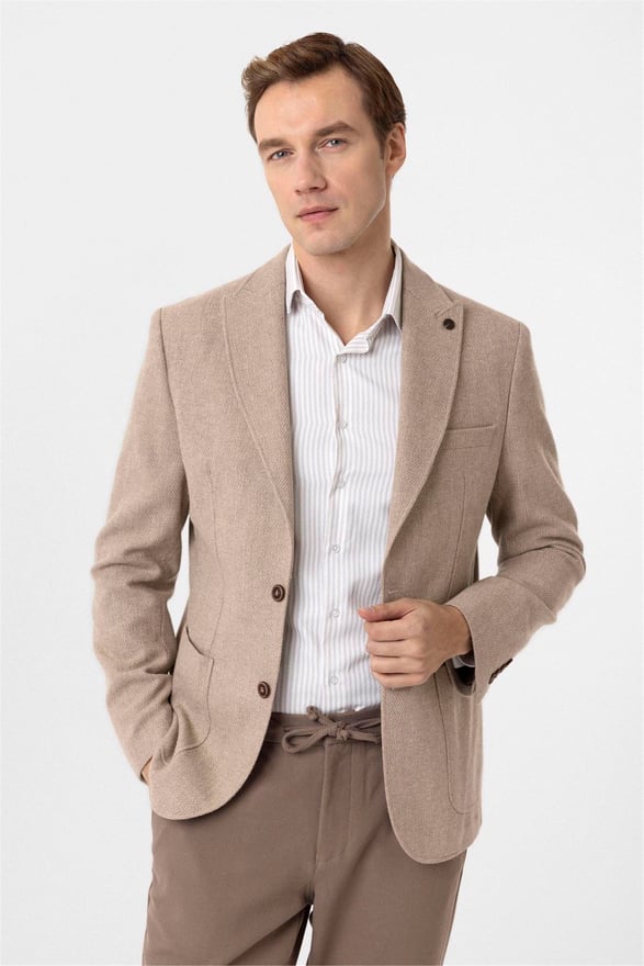 Bej Slim Sivri Yaka 6 Drop Ceket