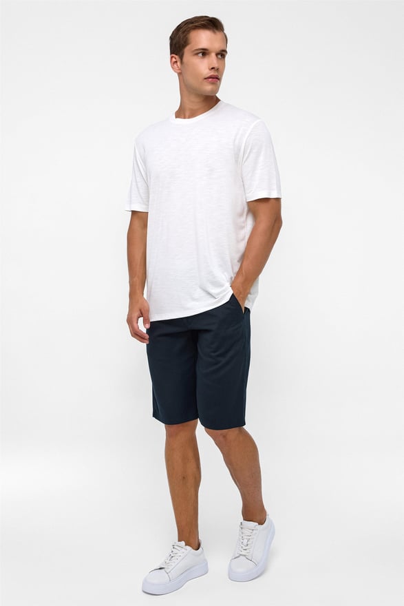 Beyaz Regular Armürlü Bisiklet Yaka Tişört