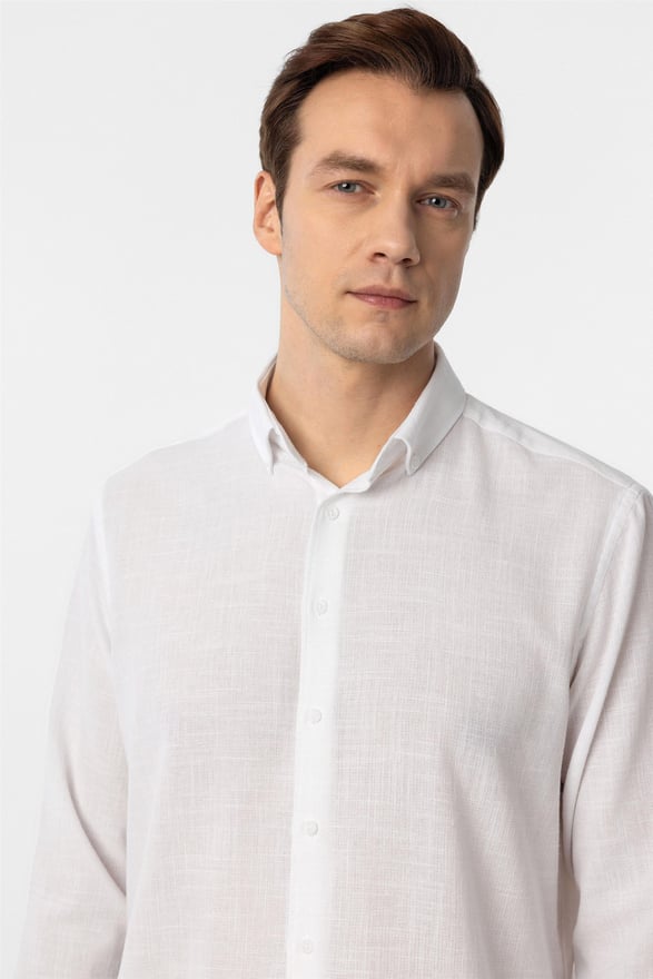 Beyaz Regular Desenli Düğmeli Yaka Gömlek