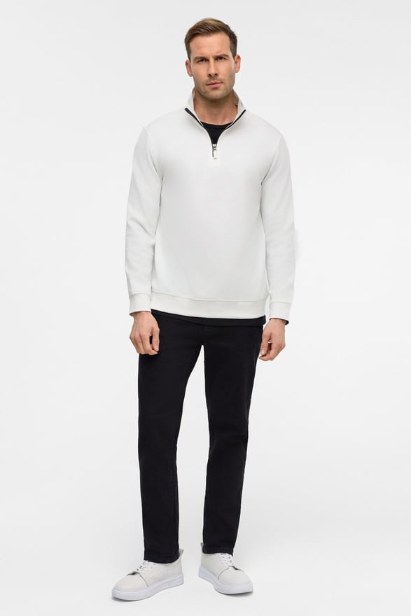 Beyaz Regular Düz Yarım Balıkçı Yaka Sweatshirt