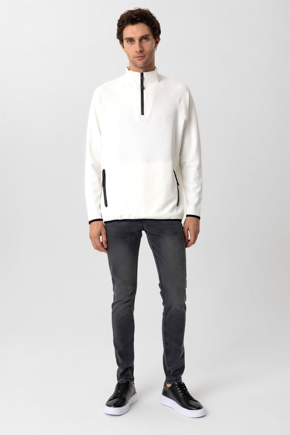 Beyaz Regular Düz Yarım Balıkçı Yaka Triko