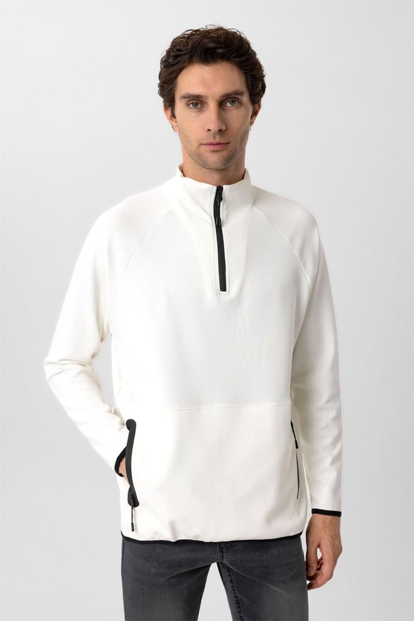 Beyaz Regular Düz Yarım Balıkçı Yaka Triko