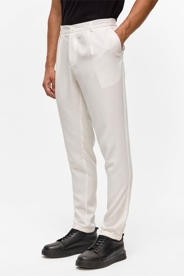 Beyaz Slim Armürlü Jogger Pantolon