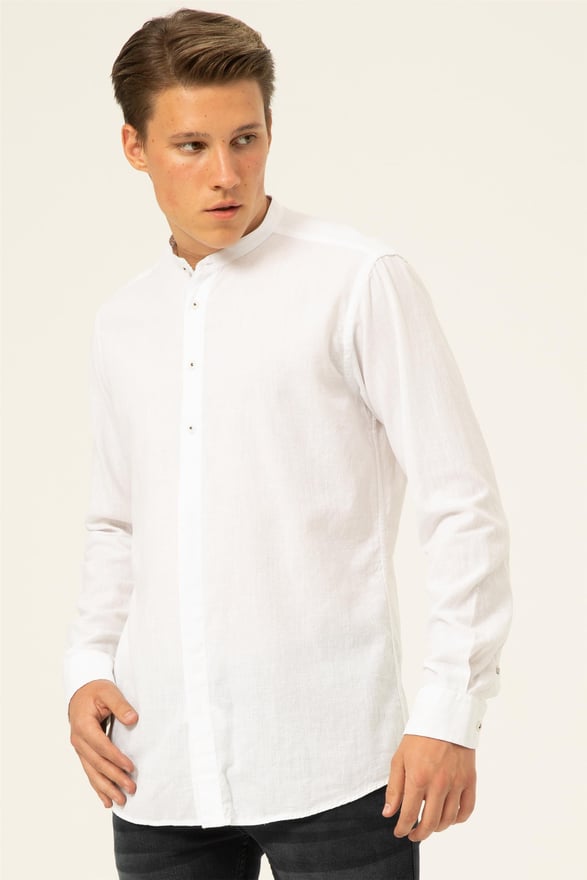 Beyaz Slim Düz Düğmeli Yaka  Gömlek