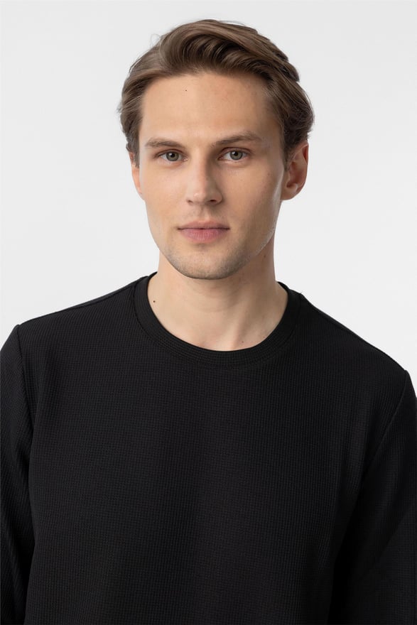 Siyah Regular Armürlü O Yaka Triko